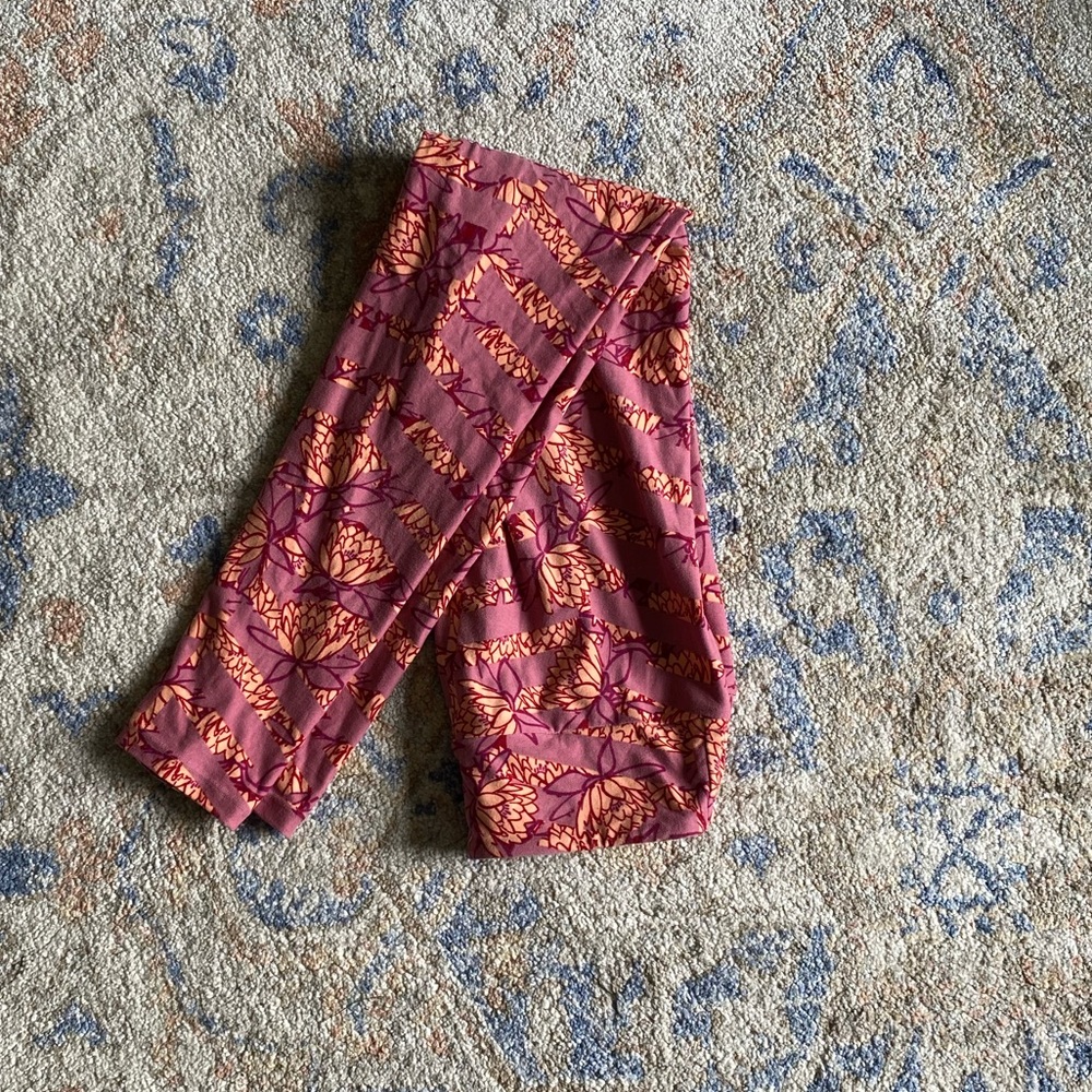 Lularoe one size leggings